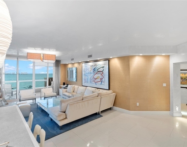 17875 Collins Ave - Photo Thumbnail 7