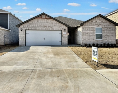 1608 Amaranth Ln - Photo Thumbnail 1