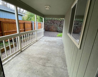 R1243 Greentree Way - Photo Thumbnail 14