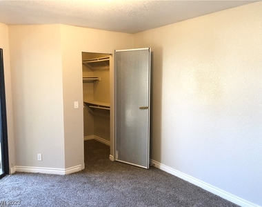 8455 W Sahara Avenue - Photo Thumbnail 20