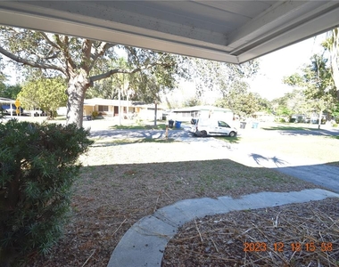 1365 Overlea Street - Photo Thumbnail 9