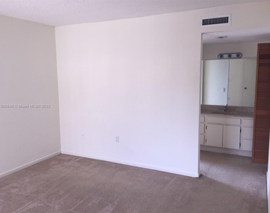 8800 Sw 123 Ct - Photo Thumbnail 8