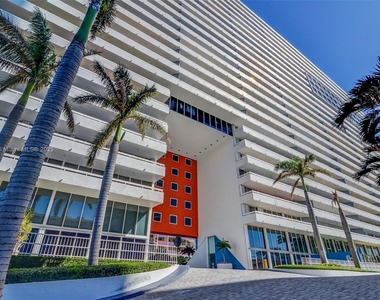 1627 Brickell Ave - Photo Thumbnail 25