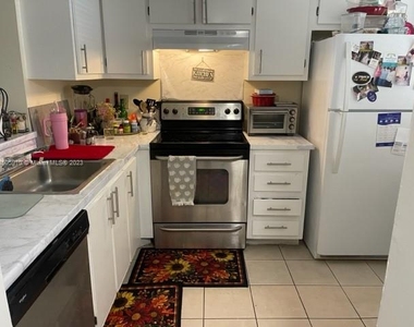 7760 Nw 50th St - Photo Thumbnail 0