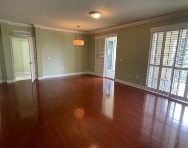 1402 Renaissance Way - Photo Thumbnail 8