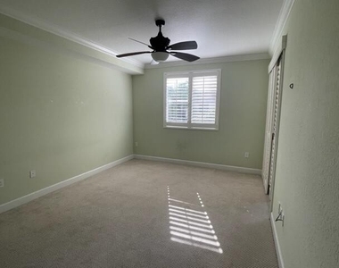 1402 Renaissance Way - Photo Thumbnail 12