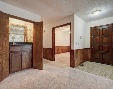 3920 Tamarisk Drive - Photo Thumbnail 10