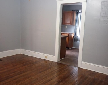 1319 Lake St Apt B - Photo Thumbnail 7