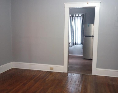 1319 Lake St Apt B - Photo Thumbnail 6