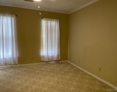 3817 Oak Avenue - Photo Thumbnail 15