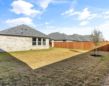 1213 Monestero Lane - Photo Thumbnail 27