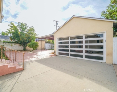 5039 Hesperia Avenue - Photo Thumbnail 16