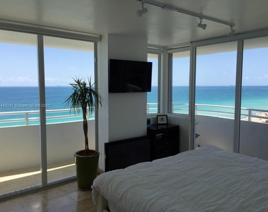 8911 Collins Ave - Photo Thumbnail 11