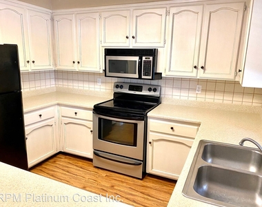 8153 N. Cedar Ave. #227 - Photo Thumbnail 11