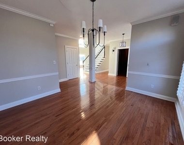 21569 Anchor Bay Dr - Photo Thumbnail 7