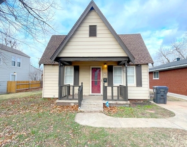 4605 N. Hammond Ave - Photo Thumbnail 3