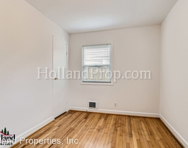 6868 N Smith Street - Photo Thumbnail 5