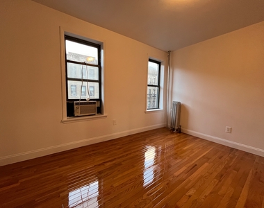 656 West 171st Street - Photo Thumbnail 5