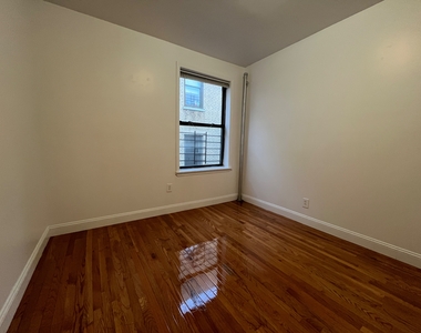 656 West 171st Street - Photo Thumbnail 7