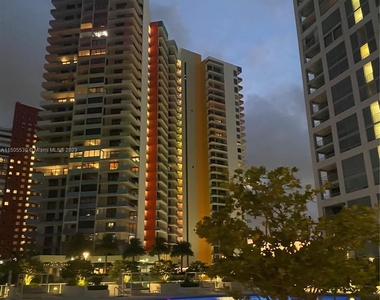 1541 Brickell Ave - Photo Thumbnail 18