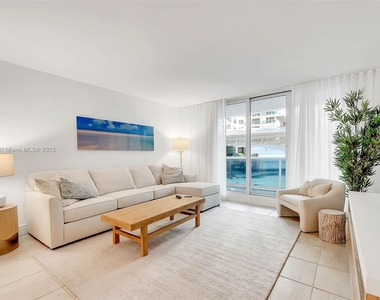 2301 Collins Ave - Photo Thumbnail 18