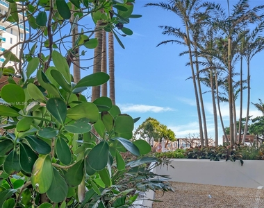 2301 Collins Ave - Photo Thumbnail 22