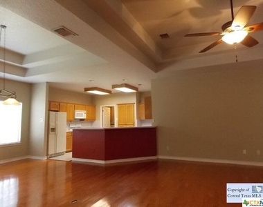 677 Sagewood Parkway - Photo Thumbnail 8