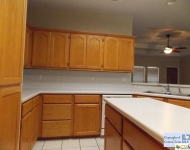 677 Sagewood Parkway - Photo Thumbnail 5