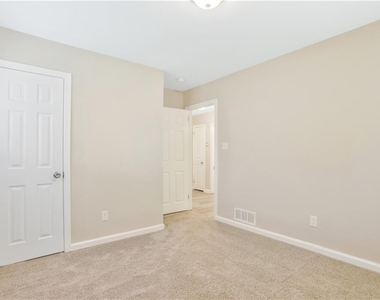 1413 Ruth Place - Photo Thumbnail 21