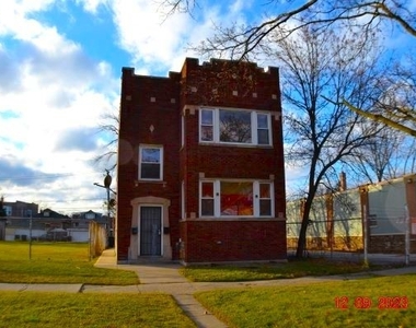 7932 S Martin Luther King Drive - Photo Thumbnail 0