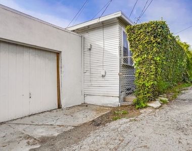 2533 Elsinore St - Photo Thumbnail 23