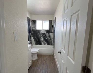 1304 Rexford Place - Photo Thumbnail 21