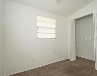 9221 W Patterson Street - Photo Thumbnail 8