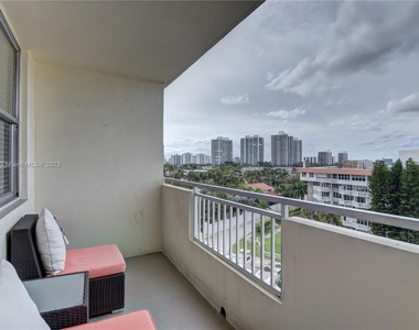 3180 S Ocean Dr - Photo Thumbnail 24