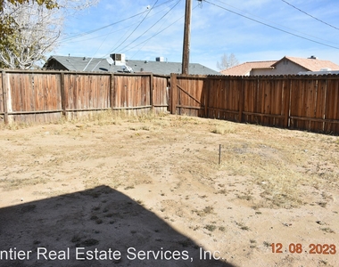 9113 Catalpa Avenue - Photo Thumbnail 5