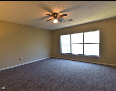 2107 Bennigan Street - Photo Thumbnail 7