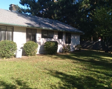 2504 Redwood Ct - Photo Thumbnail 41