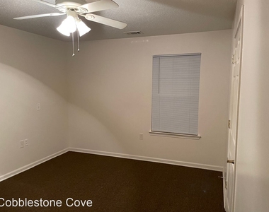 1635 Cobblestone Lane - Photo Thumbnail 7