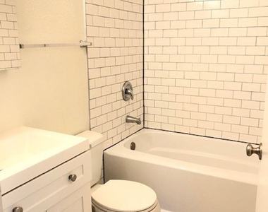 5518 N Haight Avenue - Photo Thumbnail 15