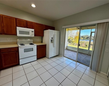 2504 Lake Woodberry Circle - Photo Thumbnail 13