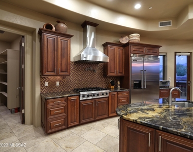 2759 W Desert Splendor Court - Photo Thumbnail 24