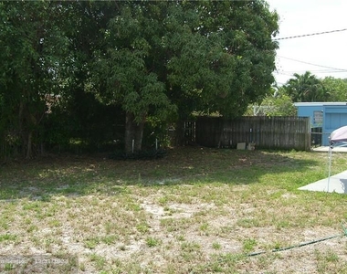 1660 Ne 48th Ct - Photo Thumbnail 12