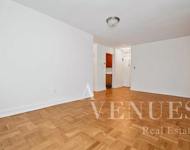 Copy of East 76th Street - Photo Thumbnail 1