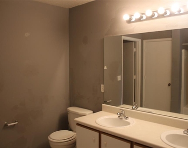 3120 Natoma Way - Photo Thumbnail 13