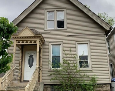 2305 W Burnham St. - Photo Thumbnail 10