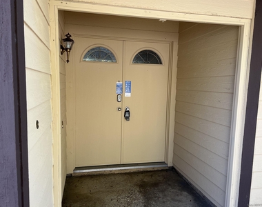 1282 Whitsett Dr - Photo Thumbnail 1