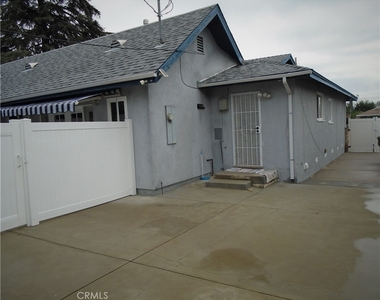 10115 Montgomery Avenue - Photo Thumbnail 20