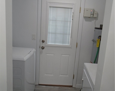 10115 Montgomery Avenue - Photo Thumbnail 29