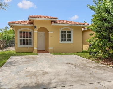 12233 Sw 214th Ln - Photo Thumbnail 1