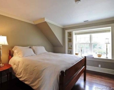 10 Sunny Ridge Road - Photo Thumbnail 12